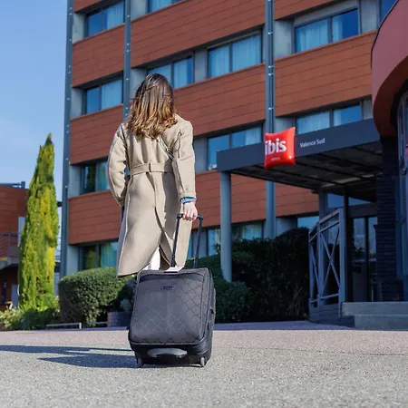 Ibis Sud Валанс