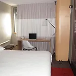 Ibis Sud ホテル 3*