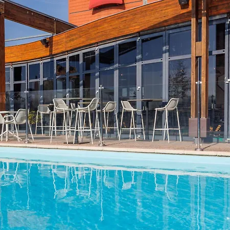 Ibis Sud Hotel 3*